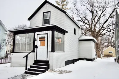 821 8th Street North, photo 10 of 11
