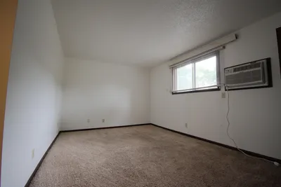 803 8th Street North, Unit 4, photo 3 of 7