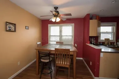2802 9 1/2 Street North, photo 8 of 13
