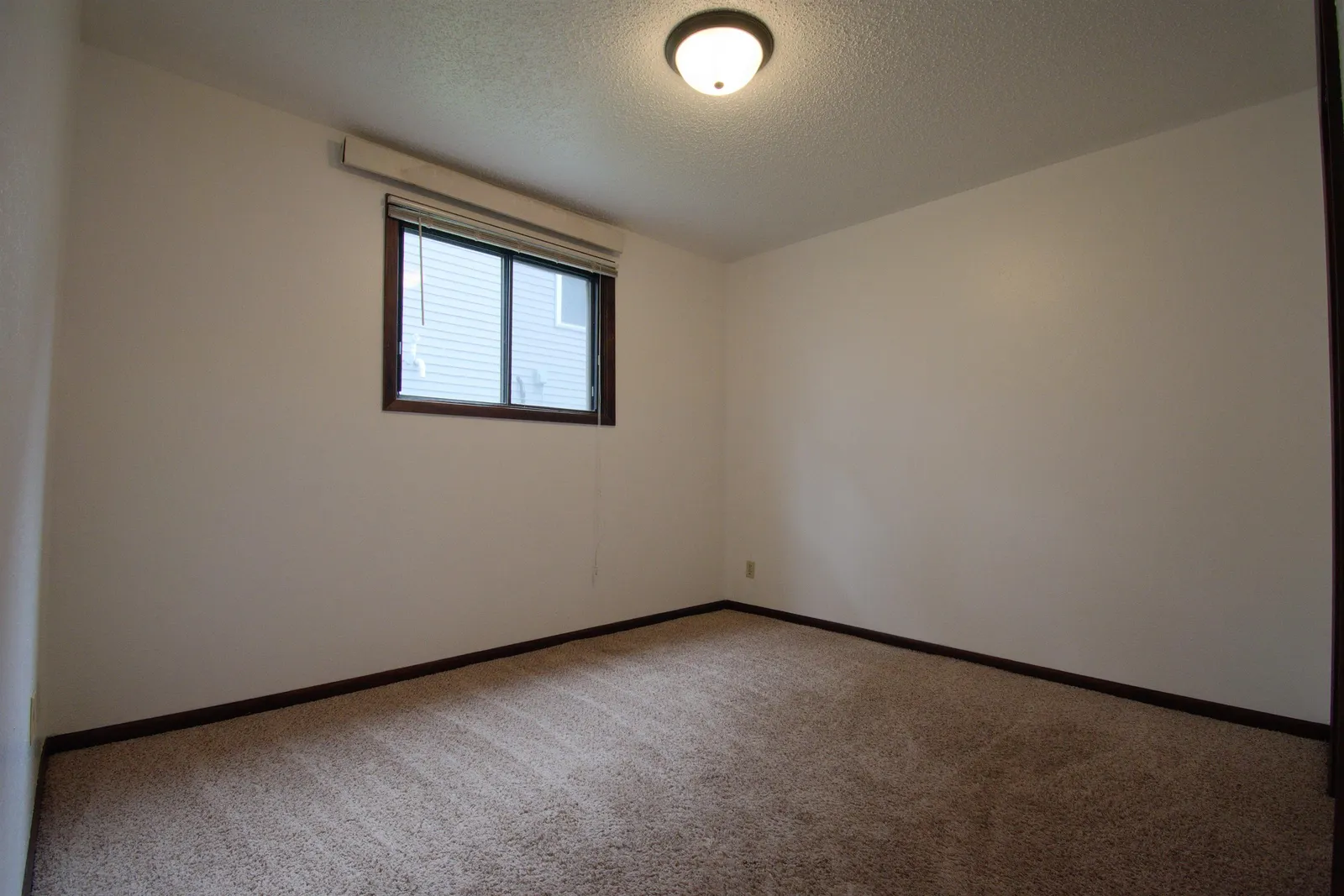 803 8th Street North, Unit 4, photo 1 of 7