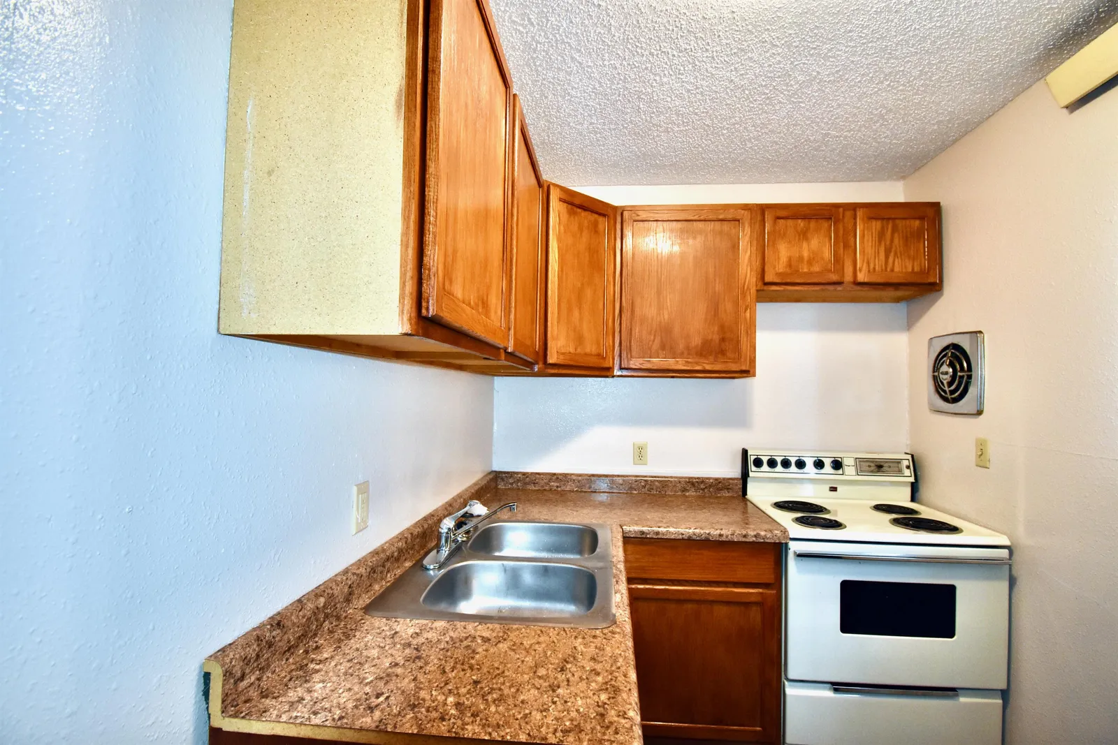 803 8th Street North, Unit 2, photo 1 of 7