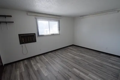 803 8th Street North, Unit 1, photo 2 of 10