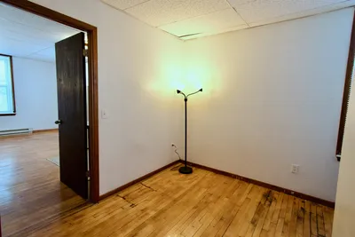 222 4th Street South, Unit 3, photo 3 of 7