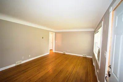 1503 13th Street South, photo 3 of 8