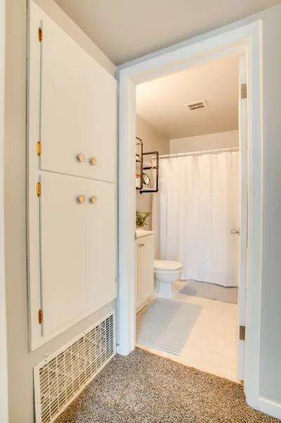 407 4th Avenue East, Unit 3, photo 6 of 8