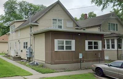 727 3rd Street North, Unit 2, photo 6 of 6