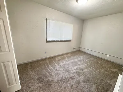 727 3rd Street North, Unit 2, photo 4 of 6