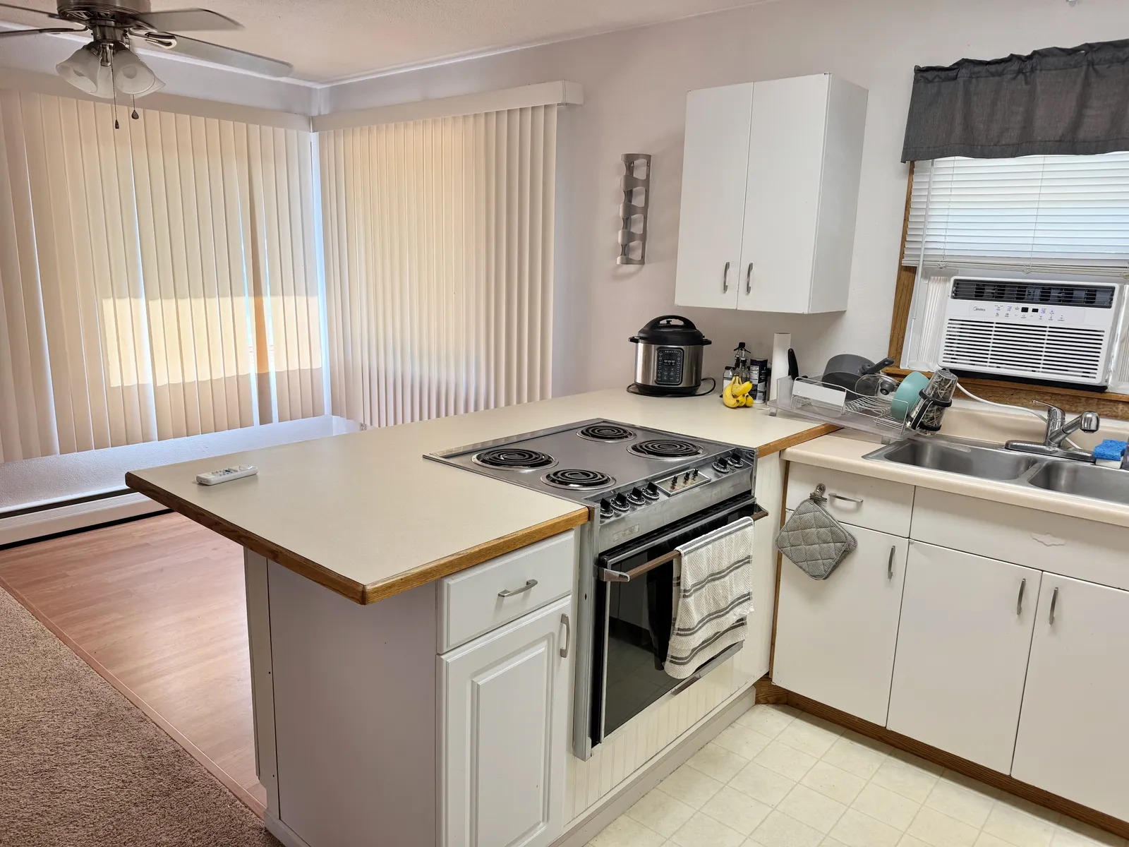 2506 8th Street North, Unit 2, photo 1 of 4