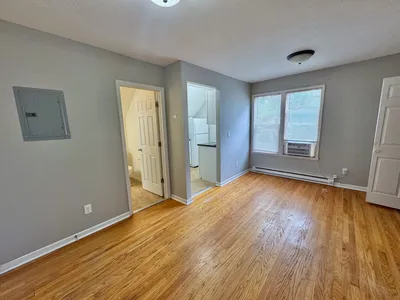 727 3rd Street North, Unit 1, photo 4 of 5