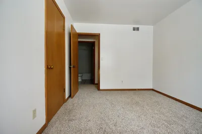 407 4th Avenue East, Unit 2, photo 4 of 7