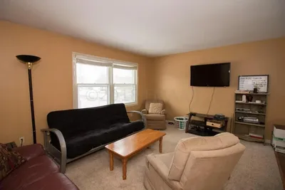 2802 9 1/2 Street North, photo 3 of 13