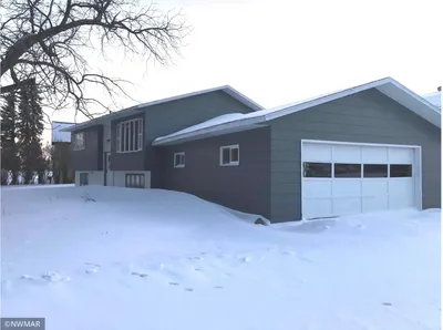 122 Vance Avenue North, photo 3 of 3