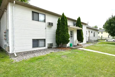 803 8th Street North, Unit 2, photo 7 of 7