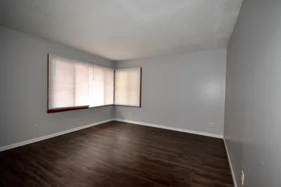 413 4th Avenue East, Unit 1, photo 4 of 8