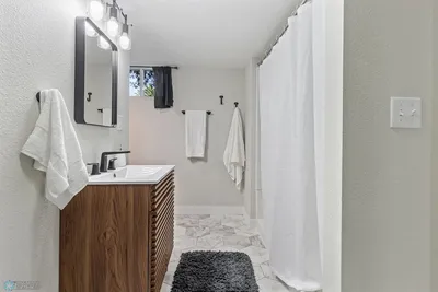 1545 4th Avenue South, photo 3 of 12