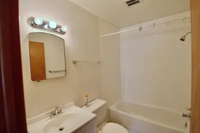 407 4th Avenue East, Unit 2, photo 5 of 7
